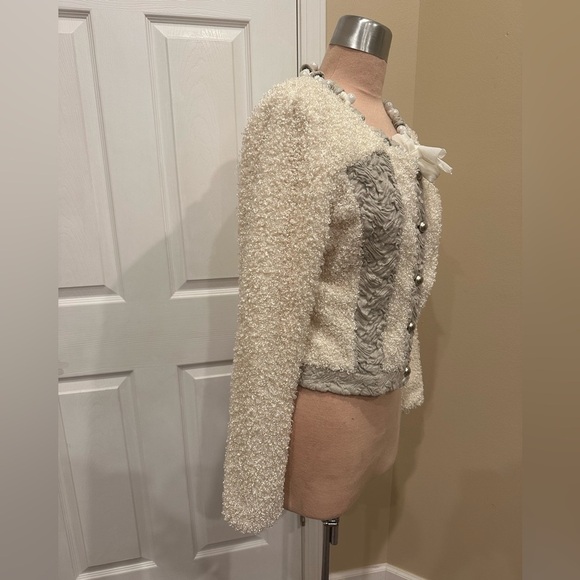 Alberto Makali Ivory Pearl Trim Bouclé Jacket Satin Panels and Bow Size Large - Picture 6 of 8